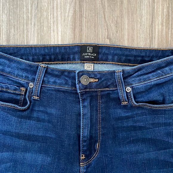 Jeans - Picture 3 of 5